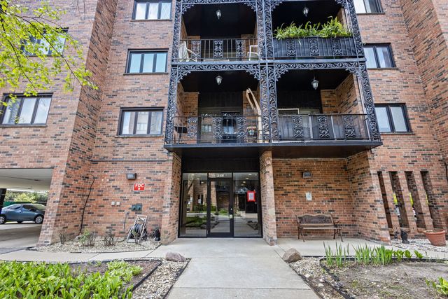 9331 Landings Lane 605, Des Plaines, IL 60016