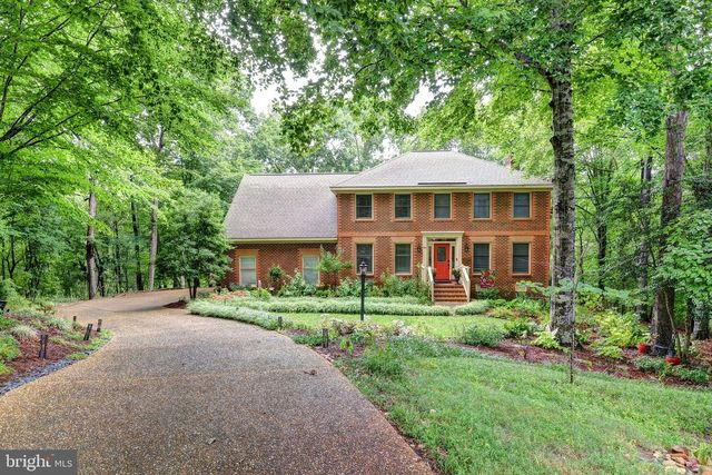 104 TUDOR, Williamsburg, VA 23185