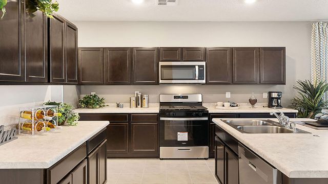 2 Seguro Court, Los Lunas, NM 87031