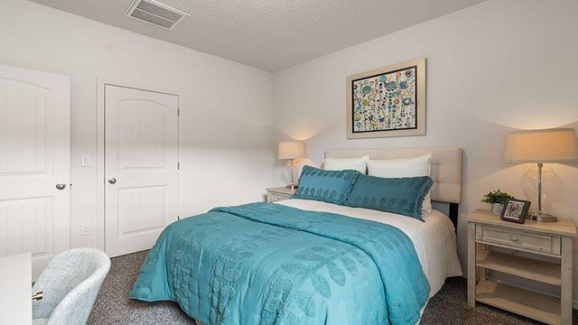 2 Seguro Court, Los Lunas, NM 87031