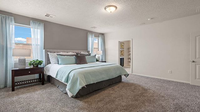 2 Seguro Court, Los Lunas, NM 87031