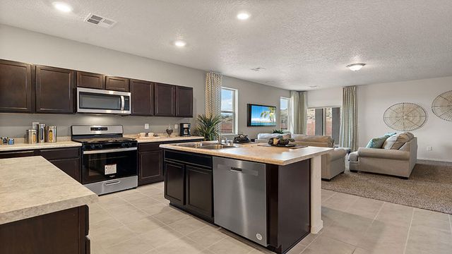 2 Seguro Court, Los Lunas, NM 87031