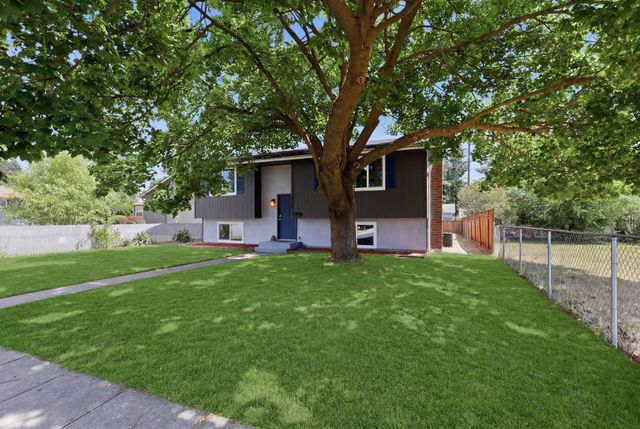4722 N Walnut St, Spokane, WA 99205