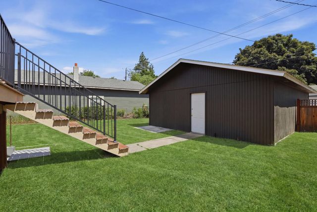 4722 N Walnut St, Spokane, WA 99205