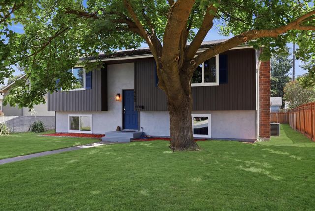 4722 N Walnut St, Spokane, WA 99205