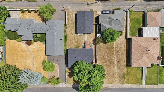 4722 N Walnut St, Spokane, WA 99205