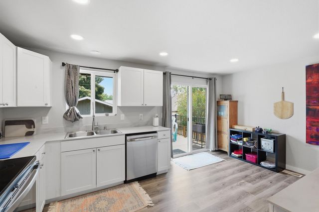 4722 N Walnut St, Spokane, WA 99205