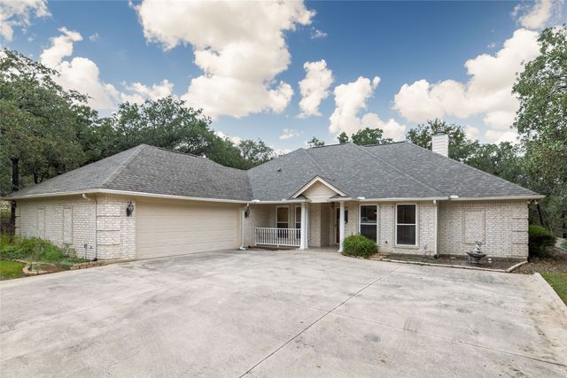 604 Runaway Bay Drive, Runaway Bay, TX 76426