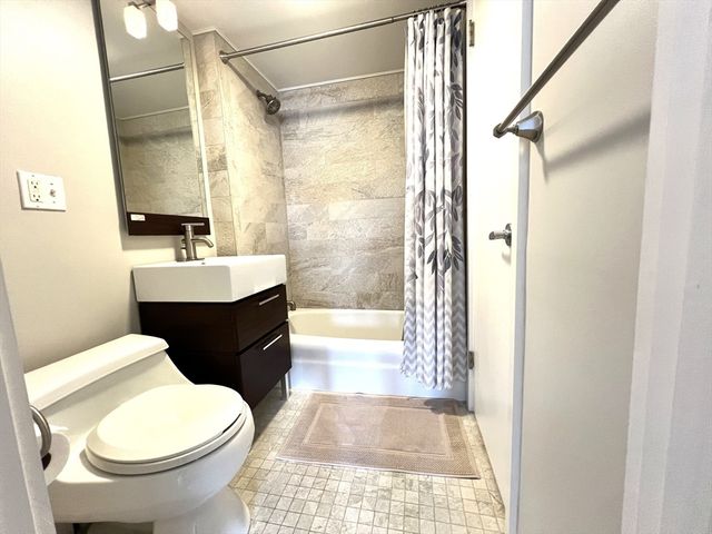 345 Harvard St 4E, Cambridge, MA 02138