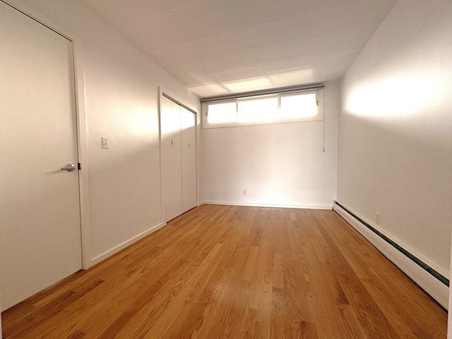 345 Harvard St 4E, Cambridge, MA 02138