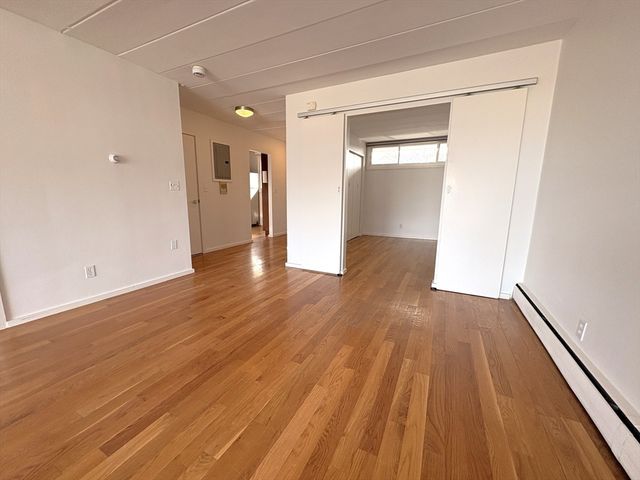 345 Harvard St 4E, Cambridge, MA 02138