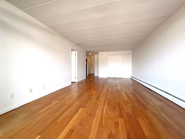 345 Harvard St 4E, Cambridge, MA 02138