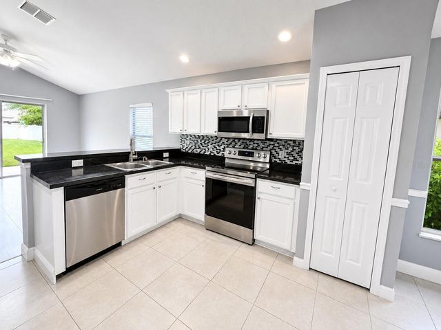 1926 DARLIN CIRCLE, Orlando, FL 32820