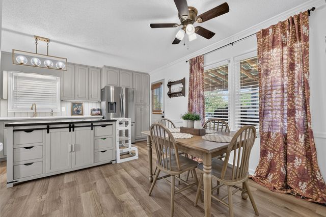 22 Jeans Rd, Fayetteville, TN 37334