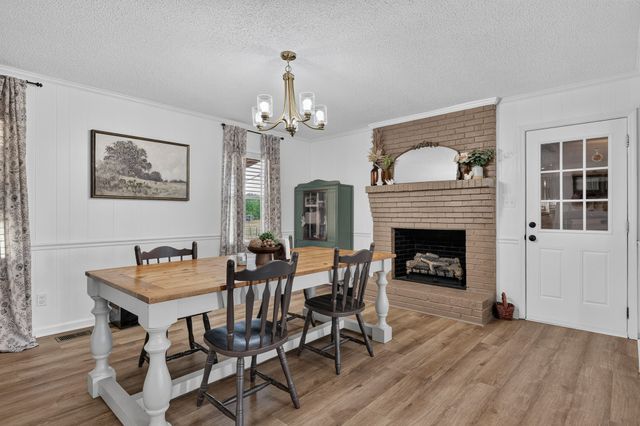 22 Jeans Rd, Fayetteville, TN 37334