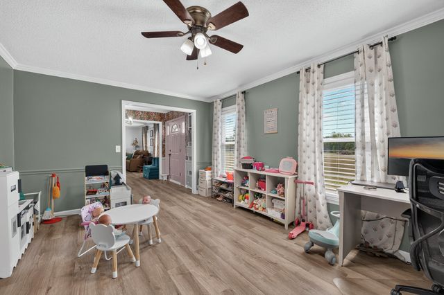 22 Jeans Rd, Fayetteville, TN 37334
