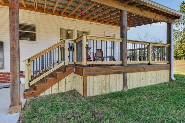 22 Jeans Rd, Fayetteville, TN 37334