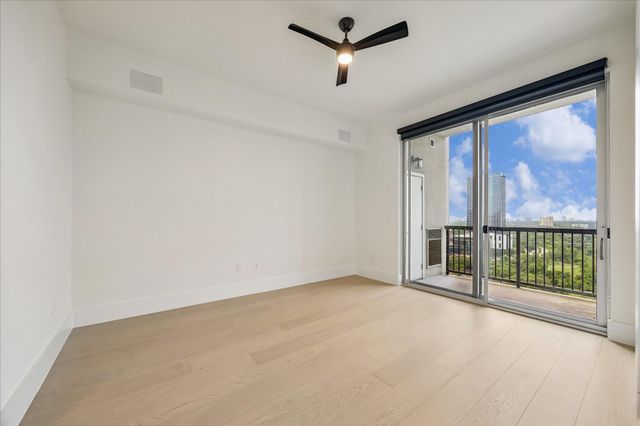 3333 Allen Parkway 1905, Houston, TX 77019