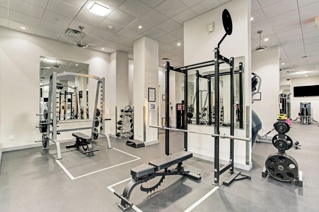 3333 Allen Parkway 1905, Houston, TX 77019