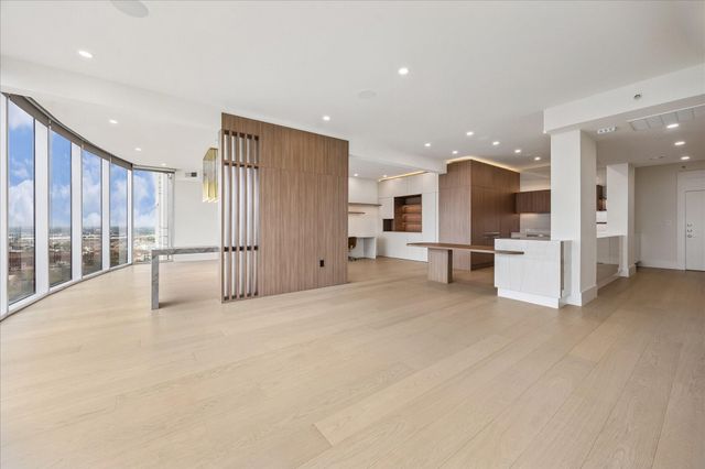 3333 Allen Parkway 1905, Houston, TX 77019