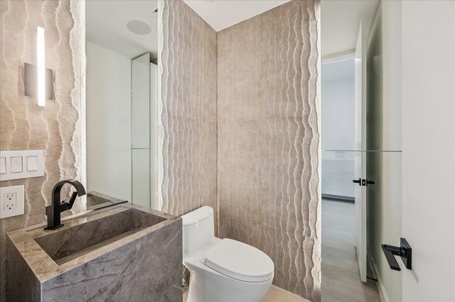 3333 Allen Parkway 1905, Houston, TX 77019