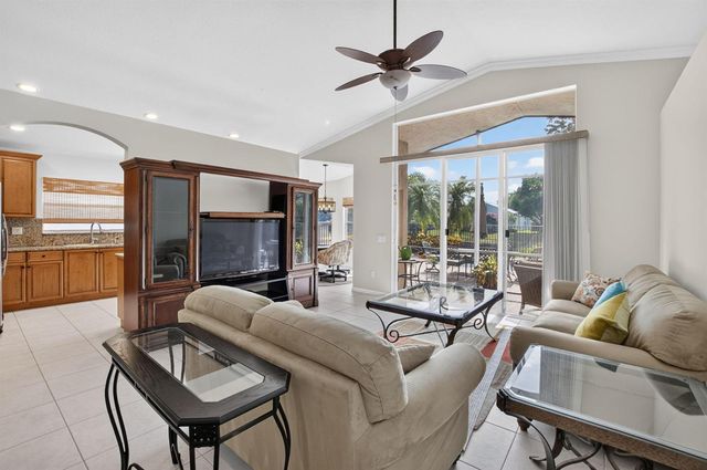 6815 Imperial Beach Circle, Delray Beach, FL 33446