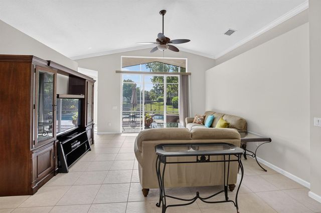 6815 Imperial Beach Circle, Delray Beach, FL 33446