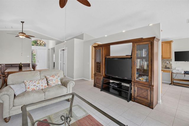 6815 Imperial Beach Circle, Delray Beach, FL 33446