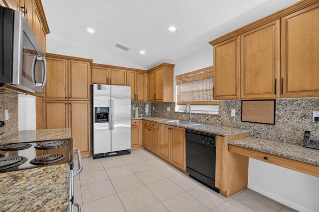 6815 Imperial Beach Circle, Delray Beach, FL 33446