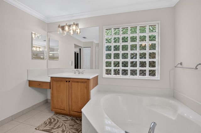 6815 Imperial Beach Circle, Delray Beach, FL 33446