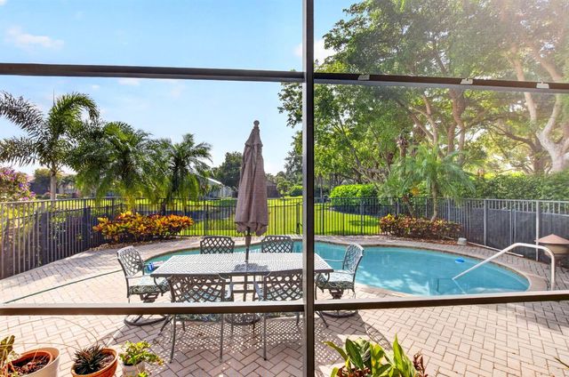 6815 Imperial Beach Circle, Delray Beach, FL 33446