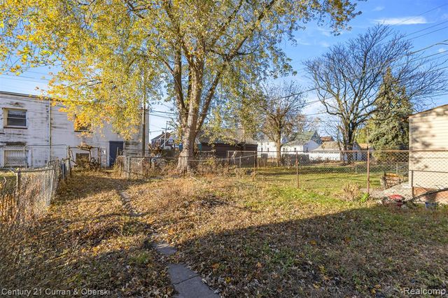 62 E Cicotte Street, River Rouge, MI 48218