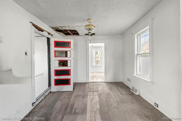 62 E Cicotte Street, River Rouge, MI 48218