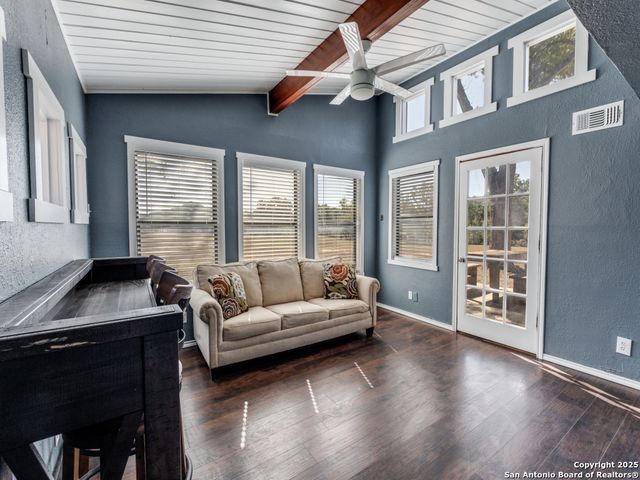 1174 Mooncrest, New Braunfels, TX 78130