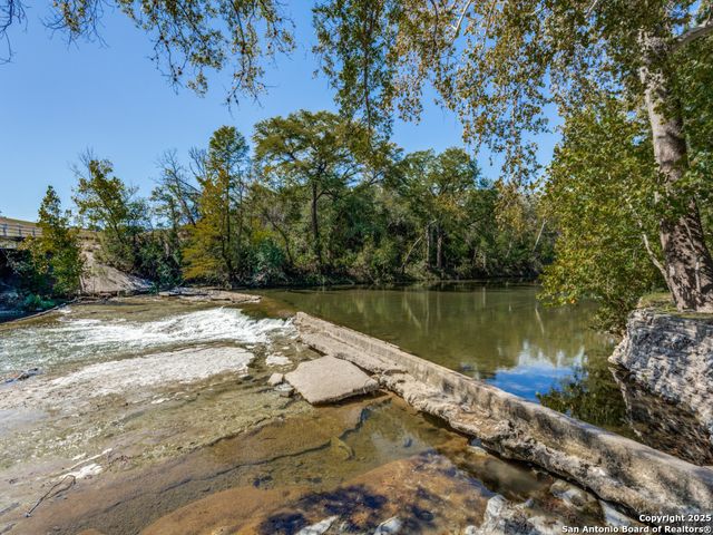 1174 Mooncrest, New Braunfels, TX 78130