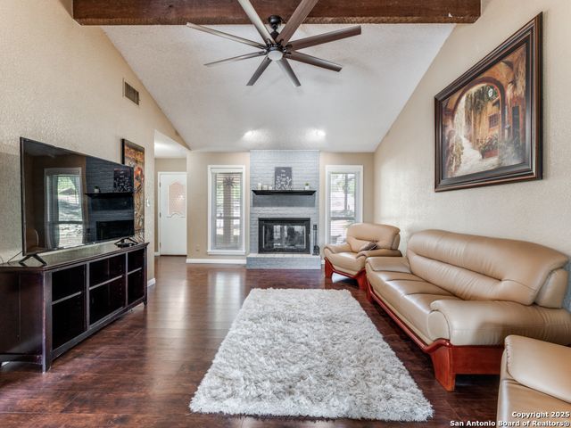 1174 Mooncrest, New Braunfels, TX 78130