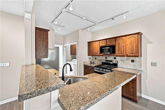 4085 Berkeley Park Drive, Duluth, GA 30096