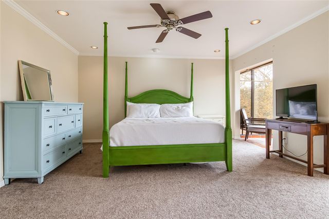 1802 Stoney Brook Drive 104, Houston, TX 77063