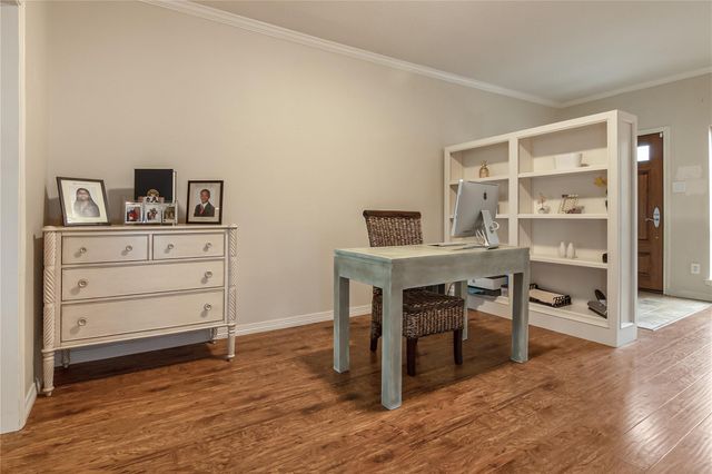 1802 Stoney Brook Drive 104, Houston, TX 77063