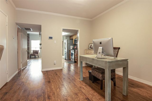 1802 Stoney Brook Drive 104, Houston, TX 77063