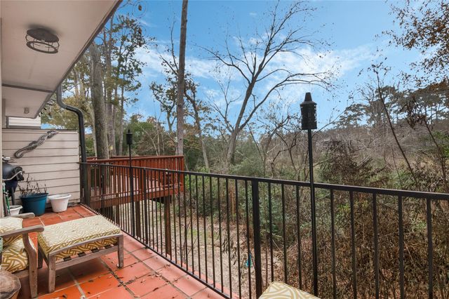 1802 Stoney Brook Drive 104, Houston, TX 77063