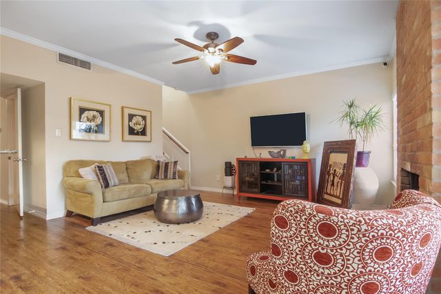 1802 Stoney Brook Drive 104, Houston, TX 77063
