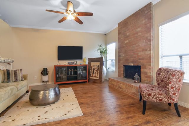 1802 Stoney Brook Drive 104, Houston, TX 77063