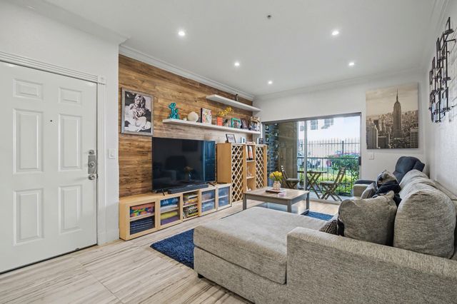 3231 Allen Parkway 2104, Houston, TX 77019