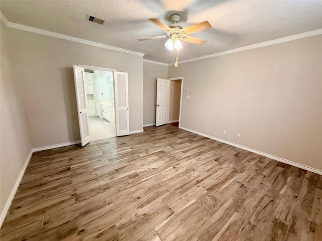 12511 Oakcroft Drive, Houston, TX 77070