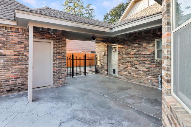 12511 Oakcroft Drive, Houston, TX 77070