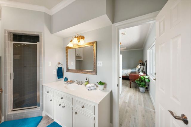 2207 Twin Oaks Boulevard, Kemah, TX 77565