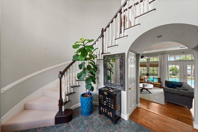 2207 Twin Oaks Boulevard, Kemah, TX 77565