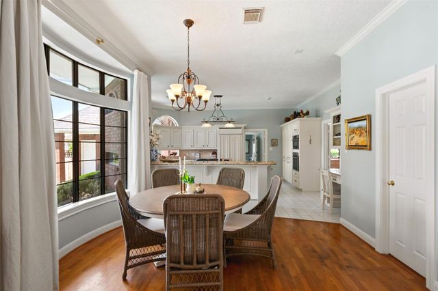 2207 Twin Oaks Boulevard, Kemah, TX 77565