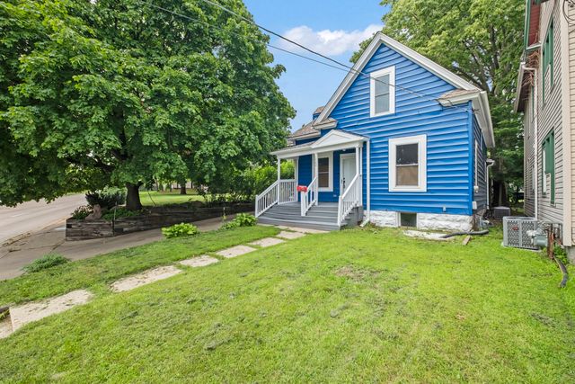 1722 Charles Street, Rockford, IL 61104